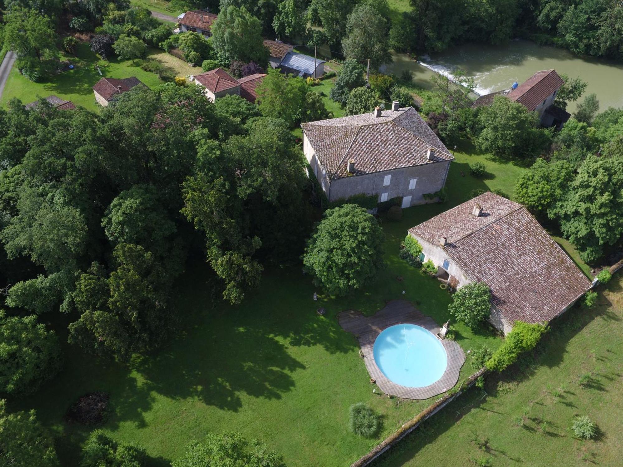 Chambres D'Hotes Dans Une Maison De Maitre A 5 Min Du Centre De Nérac Exterior foto